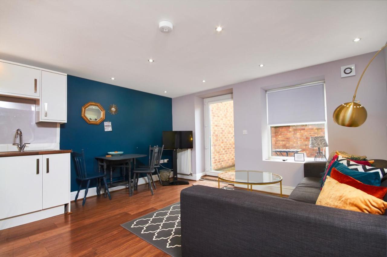Newcastle Treasure - Sleeps 4 - Lower Ground Floor Exterior foto